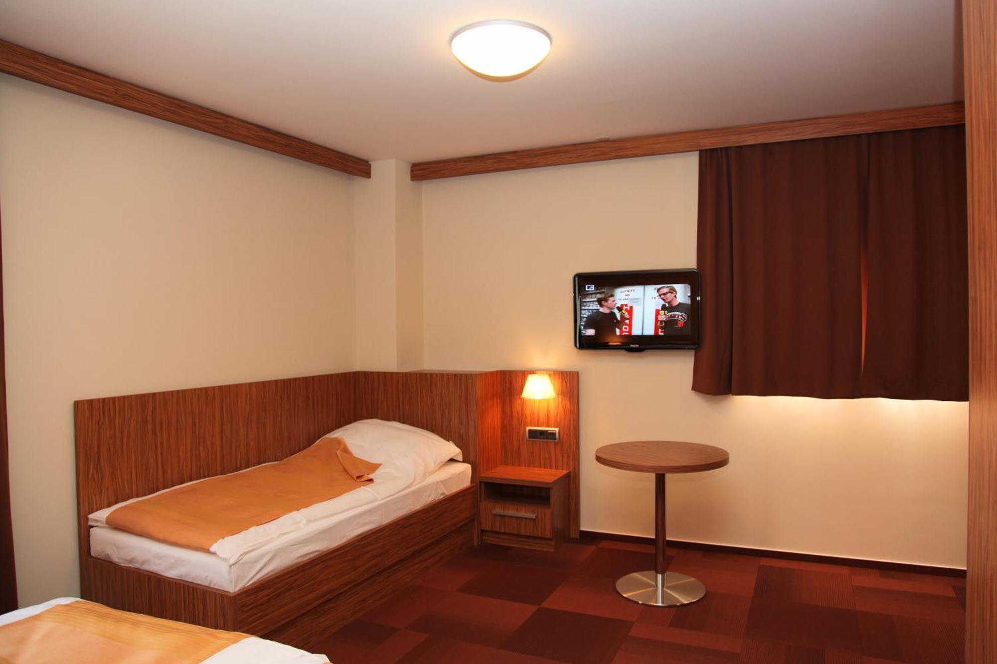 Hotel Marinsek Накло Экстерьер фото